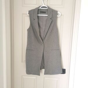 The Limited vest size small